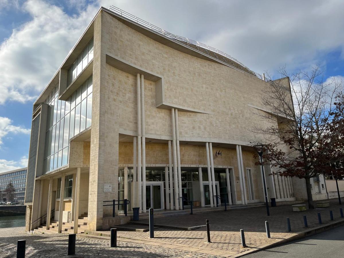 Apartamento Le Vicomte Melun Exterior foto